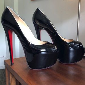 Louboutin Highness Black Patent Leather Peep Toe
